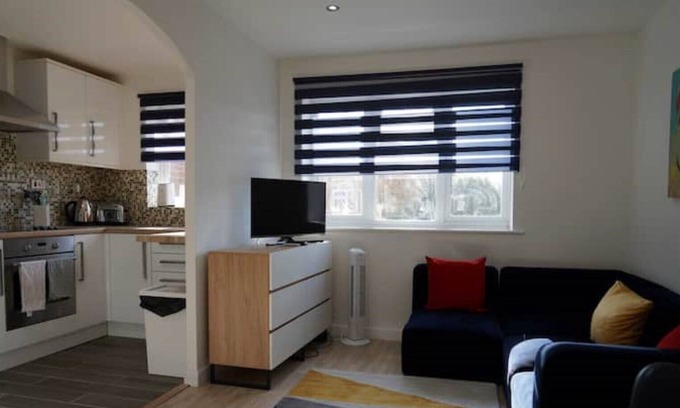Hale Apartment | 1 Bedroom Comfy Cosy Flat in very nice leafy neighbourhood Edgware