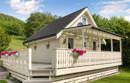 Fraena House | 1 Bedroom Cozy Home In Malmefjorden
