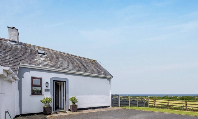 Llansantffraed Cottage | 1 bedroom accommodation in Llanon near Aberaeron