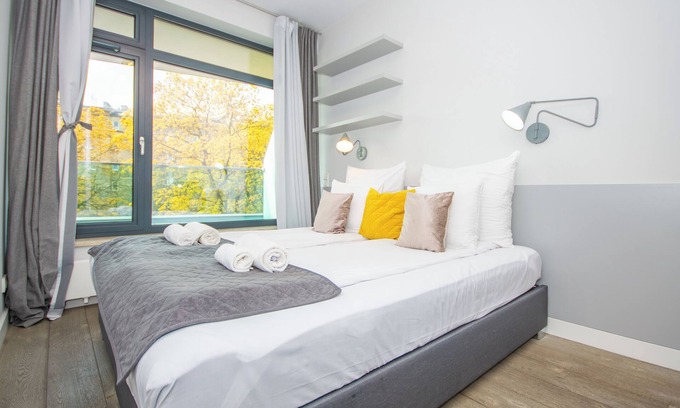 Kazimierz Apartment | 1-bedroom in city center | balcony | close to the Main Square and Jewish Quarter