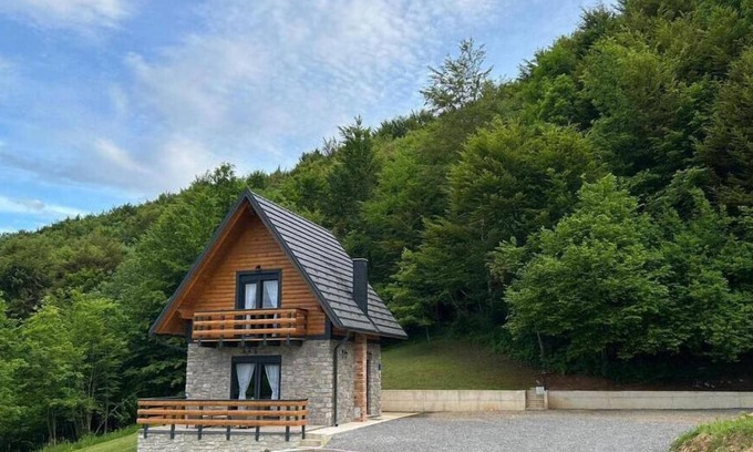 Municipality of Gracac Apartment | 1 bedroom lovely apartment in Gracac
