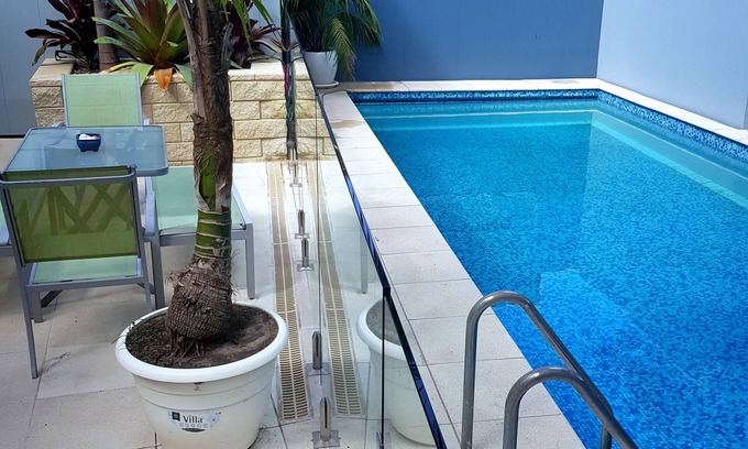 Maroubra Apartment | 1 BR BEACHSIDE RETREAT WITH LAP POOL - close to Coogee Beach