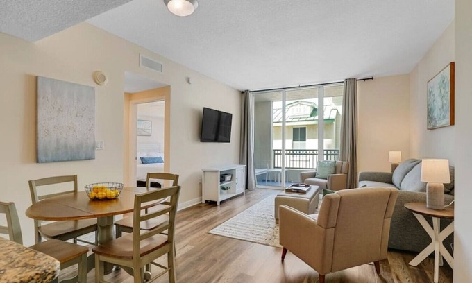 Boynton Beach Condo | 1 BR King- Rooftop Pool close to beach Casa Costa
