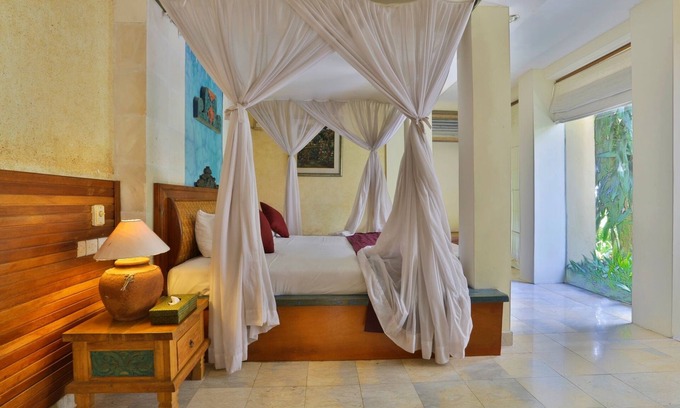 Penatih Villa | 1 BR Villa near Ubud with a private plunge pool and a living area incl breakfast