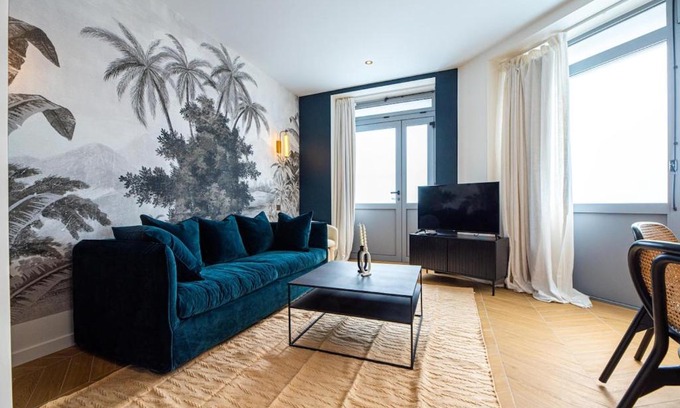 15th Arrondissement Apartment | 1 Cozy 1BR Exhibition Centre Porte de Versailles
