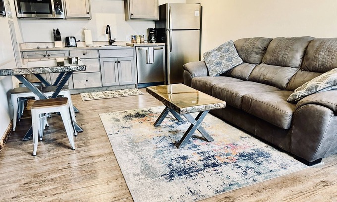 Moab South Valley House | #1 Dog Friendly, Walking distance to Hiking Trails