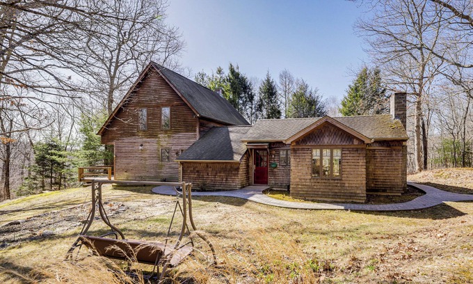 Ledyard Apartment | 1 Mi to Foxwoods Casino: Couple's Retreat w/Patio