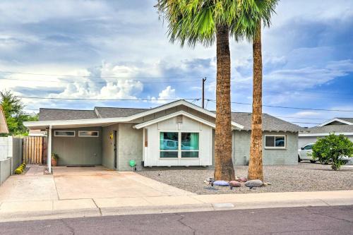 Scottsdale Estates Nine House | 1 Mi to Old Town Scottsdale Home with Putting Green