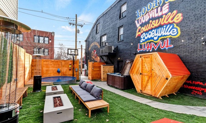 Phoenix Hill Apartment | 1 of 3 units- Sleeps 6, HOT TUB, Cowboy POOL, King Bed, Firepits, Yard Games