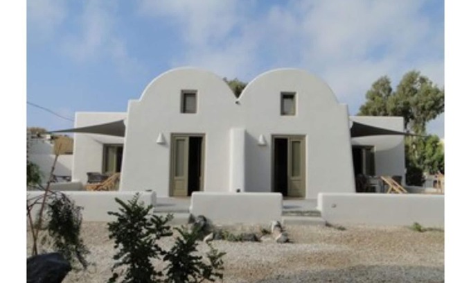 Perissa House | 10 meters from the Beach!