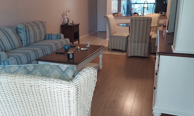 Orlando Condo | 10 min from MCO, airport, 15 min to Disney! Enjoy golf, pickleball, gated condo