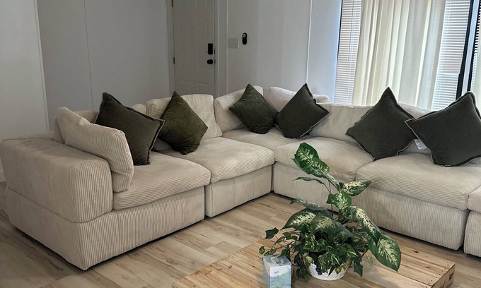 Pleasant Gap House | 10 min from the stadium , 3 bedroom, 2 bath.