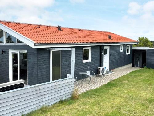 Floutrup House | 10 person holiday home in Roslev