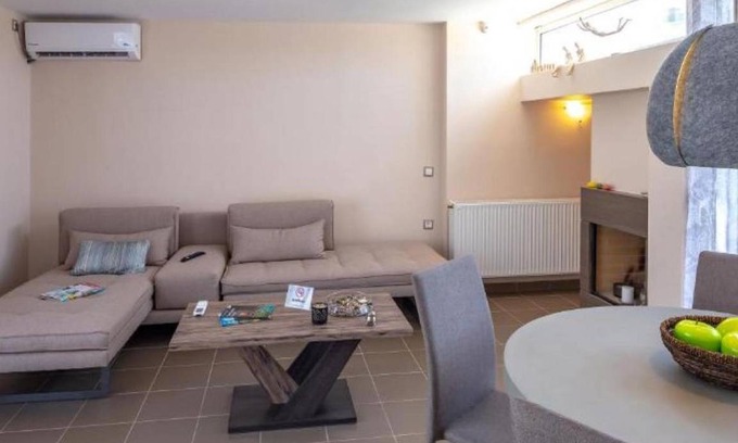 Agios Dimitrios Apartment | 100 m² Apartment ∙ 3 bedrooms ∙ 7 guests