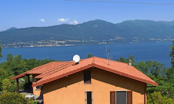 Castelveccana Apartment | 100 m² Apartment ∙ 3 bedrooms ∙ 5 guests