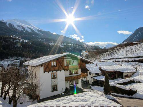 Quadratsch Apartment | 100 m² Apartment ∙ 3 bedrooms ∙ 6 guests