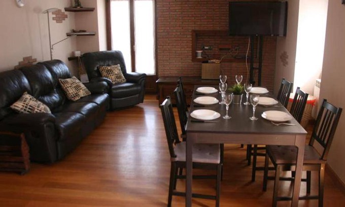 Ezkurra Apartment | 100 m² Apartment ∙ 3 bedrooms ∙ 7 guests