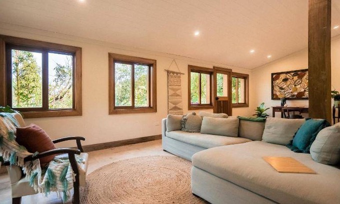 Palm Grove Apartment | 100 m² Apartment ∙ 2 guests