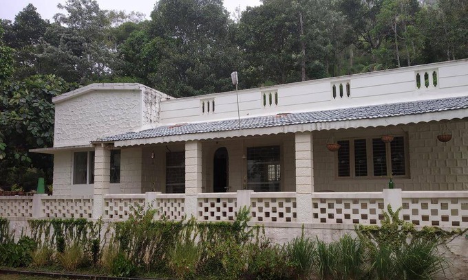 Yercaud House | 100 m² Bungalow ∙ 4 bedrooms ∙ 12 guests