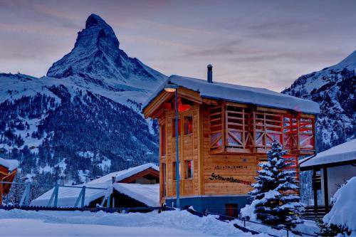 Zermatt Ski Chalet | 100 m² Chalet ∙ 2 bedrooms ∙ 4 guests