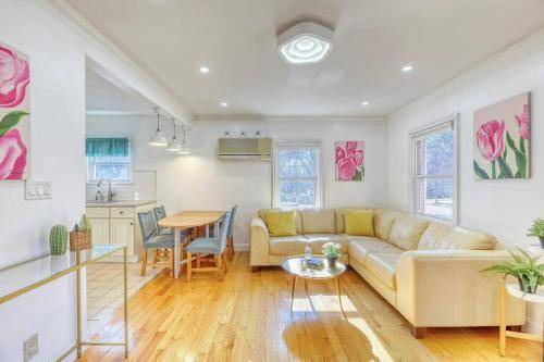 Glen Head House | 100 m² House ∙ 3 bedrooms ∙ 6 guests