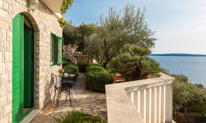 Vinisce House | 100 m² House ∙ 3 bedrooms ∙ 7 guests