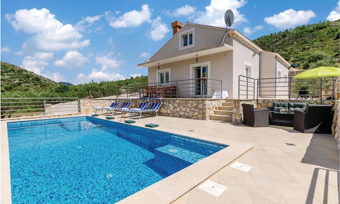 Dubrovnik House | 100 m² House ∙ 3 bedrooms ∙ 6 guests