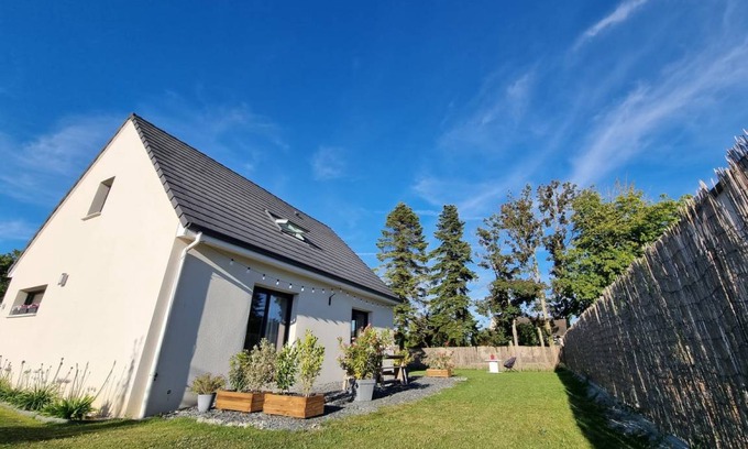 Amfreville House | 100 m² House ∙ 4 bedrooms ∙ 9 guests