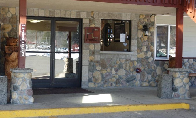 Morton Hotel | 100 m² Motel ∙ 4 guests