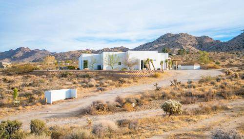 Joshua Tree Villa | 1000 m² Villa ∙ 3 bedrooms ∙ 10 guests
