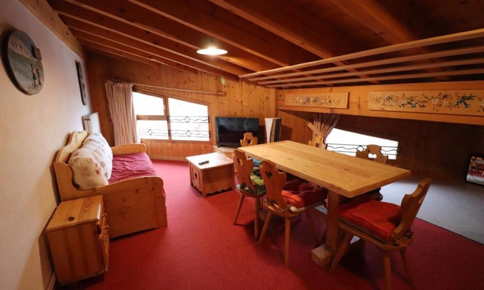 Tignes le Lac Apartment | 100m from resort center, 4th floor, sauna, tv, 60m², Tignes