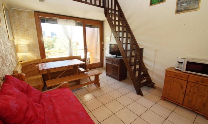 Les Deux Alpes Apartment | 100m from resort center, 5th floor, balcony, tv, 50m², Les 2 Alpes