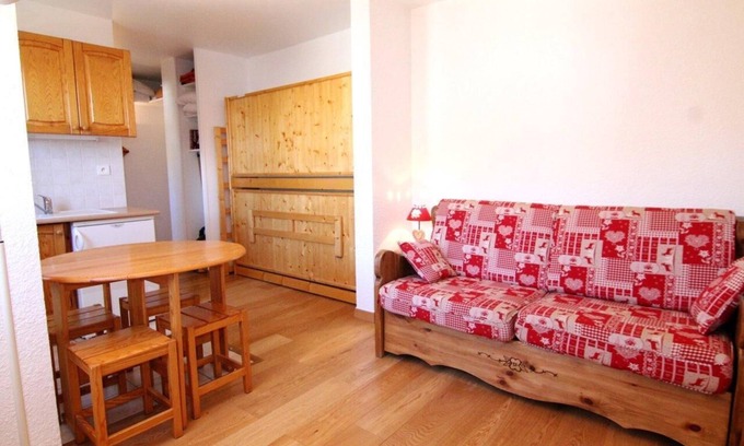 Cognet Apartment | 100m from shops, 3rd floor, tv, ski locker, 22m², Alpe d'Huez