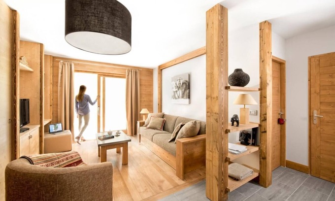 Les Brevieres Apartment | 100m from ski lifts, fitness, swimming pool, sauna, hammam, balcony, tv, 40m², Tignes