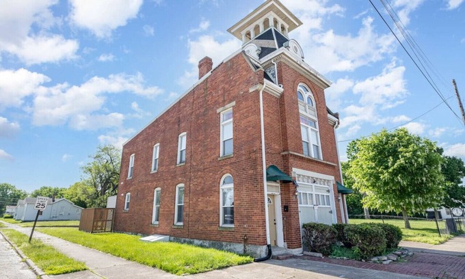 Middletown Apartment | 101 Crawford Street unit B · Funky Firehouse Renovated into Modern 2 BDR/1 Bath