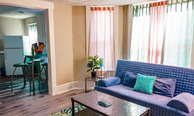Near East Columbus Apartment | 102B 80 Governors place