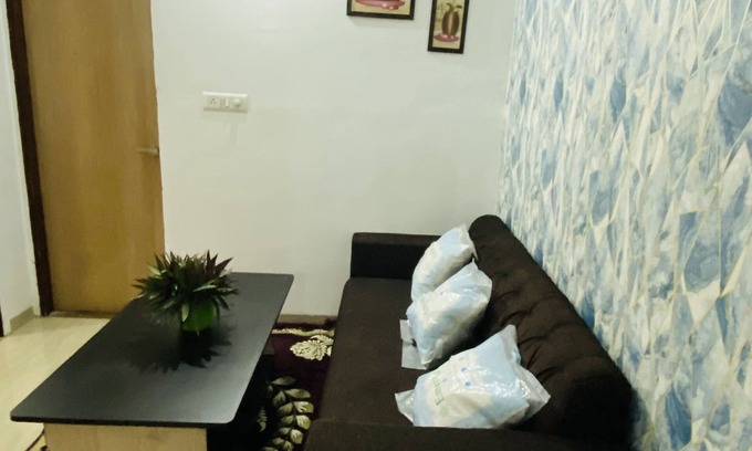 Tonk Road Apartment | 103, rental homes and apartment nearby airport Solanki residency