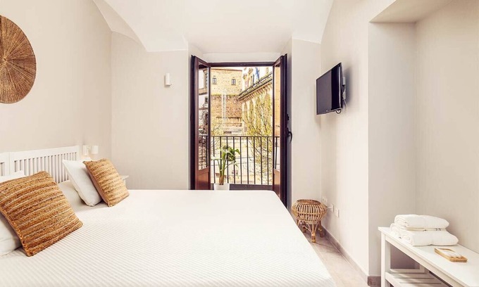 Plaza Mayor Apartment | 103 Roomy Plaza - Apartments Plaza Mayor 35