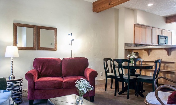 River West House | 104 m² House ∙ 2 bedrooms ∙ 4 guests