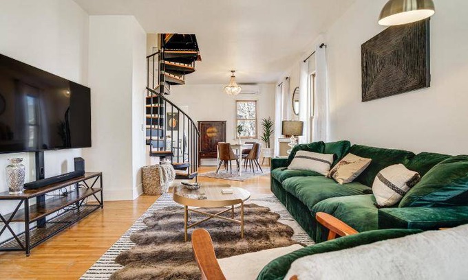 Summit - University House | 107 m² House ∙ 2 bedrooms ∙ 4 guests