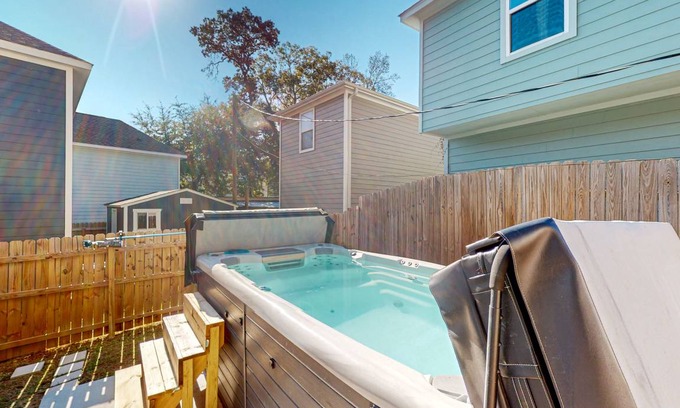 Montgomery House | 108 m² House ∙ 2 bedrooms ∙ 7 guests