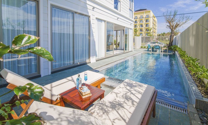 Cua Đai Villa | 10min to Old Town/Walk Beach/Hot Tub/Private Pool