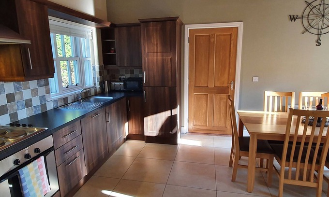 Dungarvan Cottage | 11 An Seanachai Holiday Homes