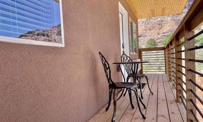 Moab South Valley House | #11 Garage, Balcony, Walking Distance to Hiking Trails