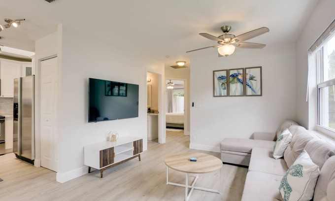 North Palm Beach Heights Apartment | 111 m² Apartment ∙ 2 bedrooms ∙ 4 guests