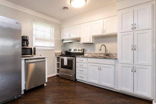 Northeast Virginia Beach House | 111 m² House ∙ 1 bedroom ∙ 8 guests