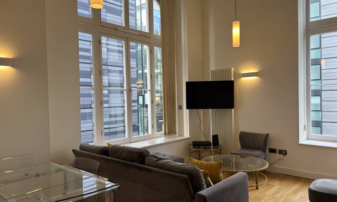 Laurieston Apartment | 110 m² Apartment ∙ 2 bedrooms ∙ 5 guests