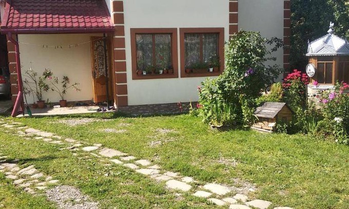 Mykulychyn House | 110 m² House ∙ 4 bedrooms ∙ 11 guests
