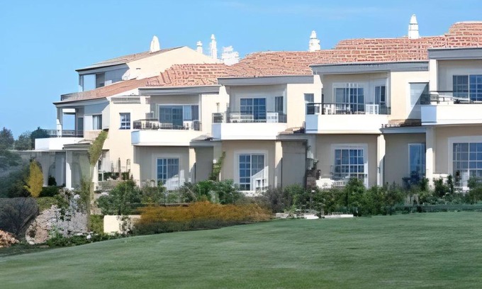 Carvoeiro Resort | 110 m² Resort ∙ 3 bedrooms ∙ 127 guests