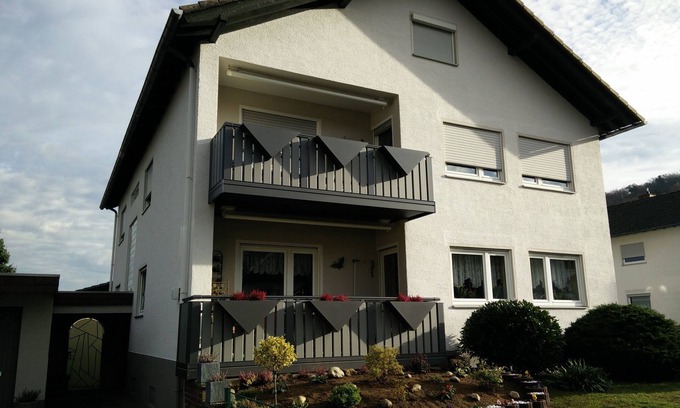 Landstuhl Apartment | 110 sqm, max. 6 persons, quiet location, easy access